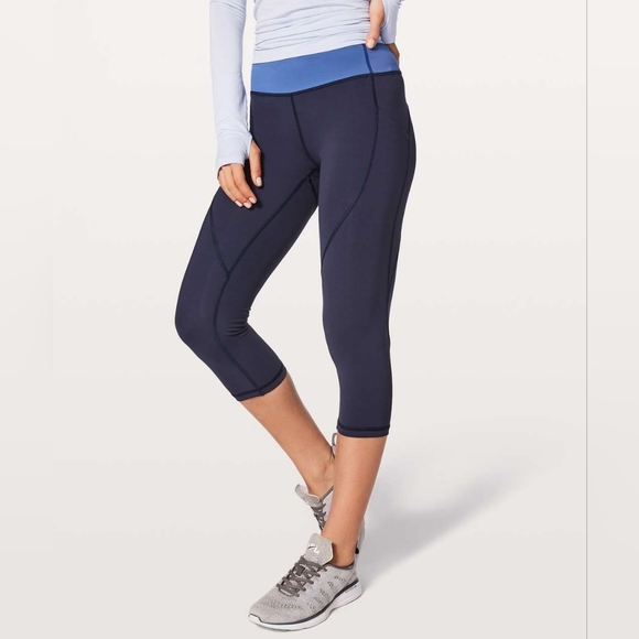 lululemon athletica Pants - Lululemon Quick Feet Crop 19"Midnight Navy / Moroccan Blue Size 6 NWT
